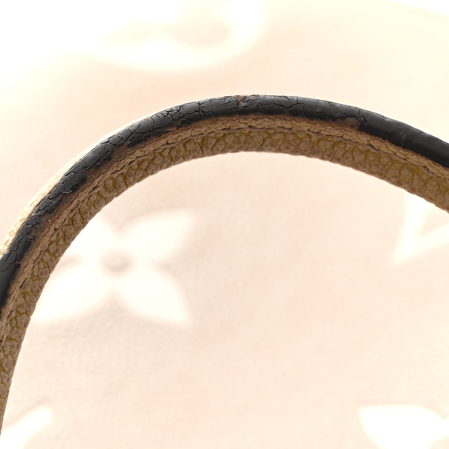 Empreinte Monogram Giant Onthego MM Tourterelle Creme