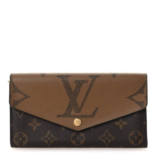 Reverse Monogram Giant Sarah Wallet