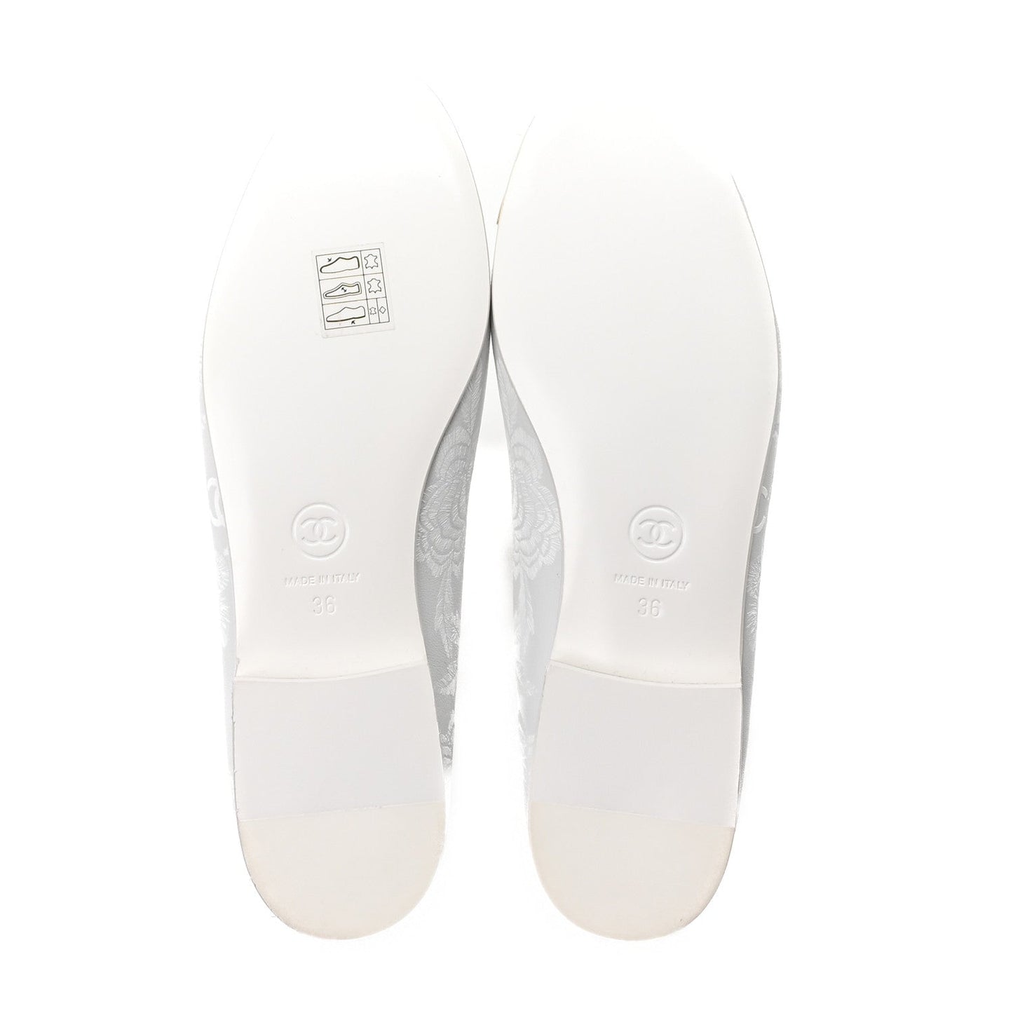 Lambskin Metallic Lambskin Cap Toe CC Ballet Flats 36 White Gold