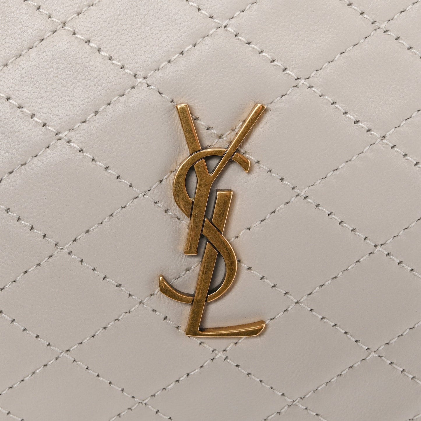 Lambskin Quilted Gaby Zipped Pouch Crema Soft