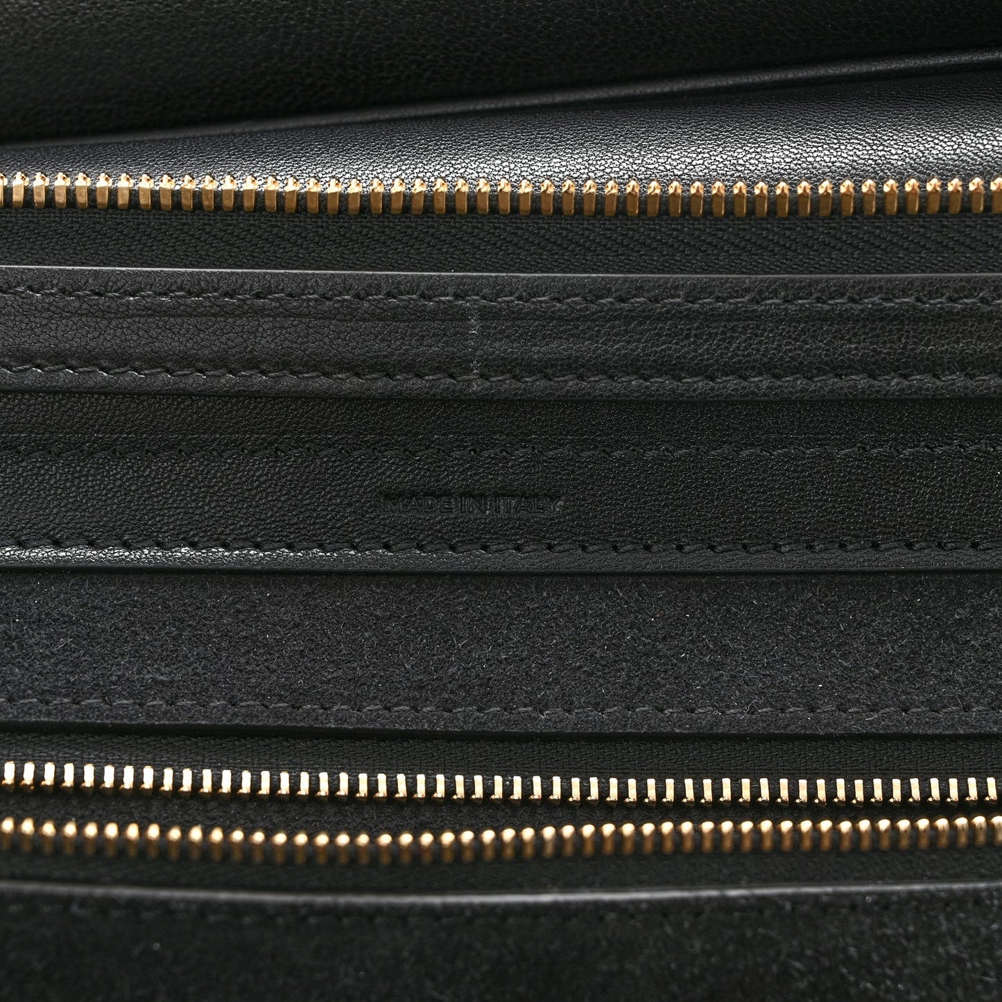 Supple Shiny Lambskin Medium Smiling New Luggage Black