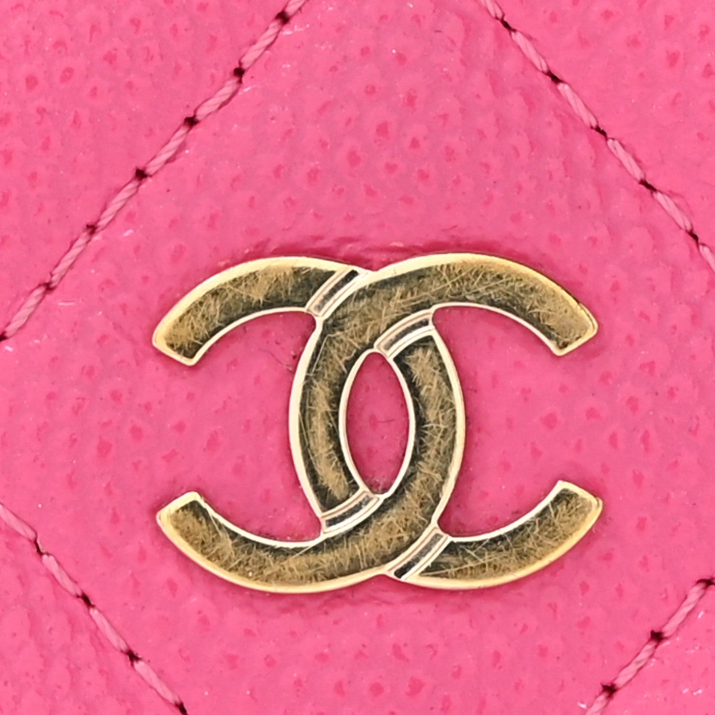 Caviar Quilted Card Holder Fuchsia