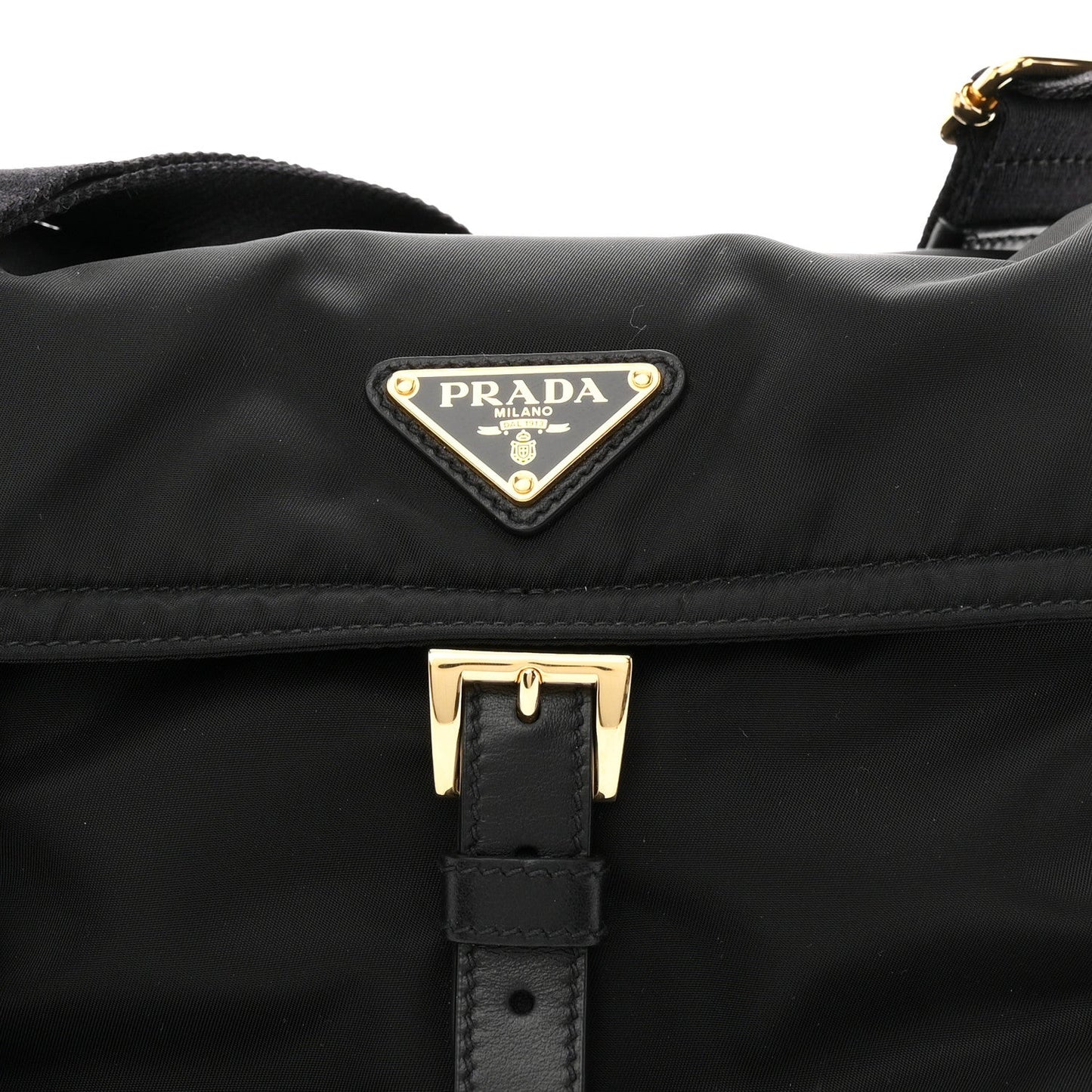 Re-Nylon Medium Explore Shoulder Bag Black