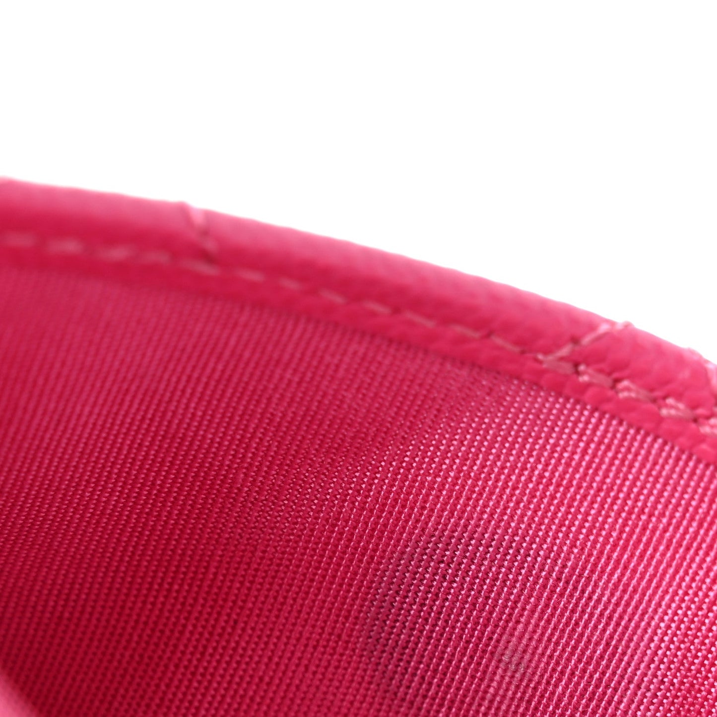 Caviar Quilted Card Holder Fuchsia