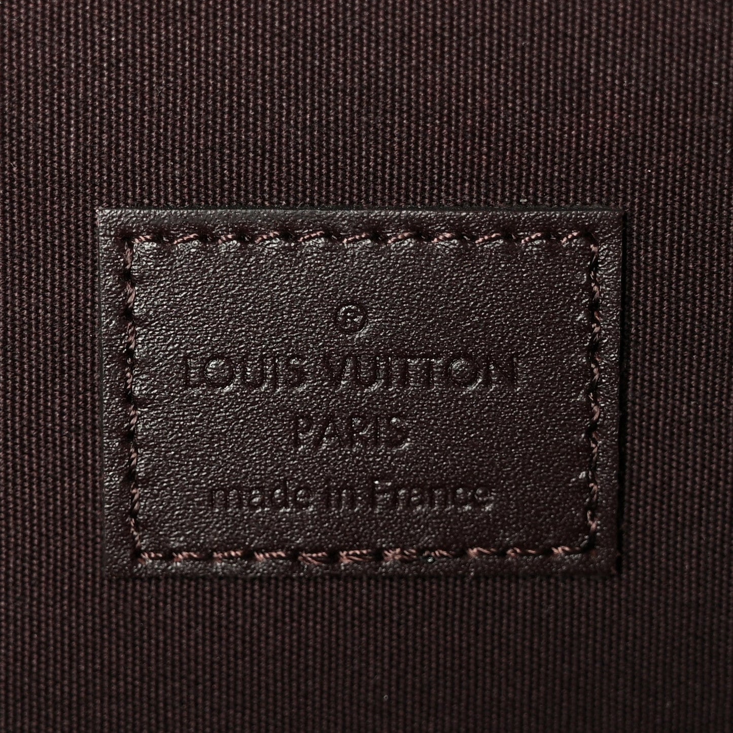 Vernis Pochette Felicie Chain Wallet Amarante