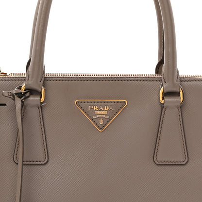 Saffiano Small Galleria Double Zip Tote Argilla
