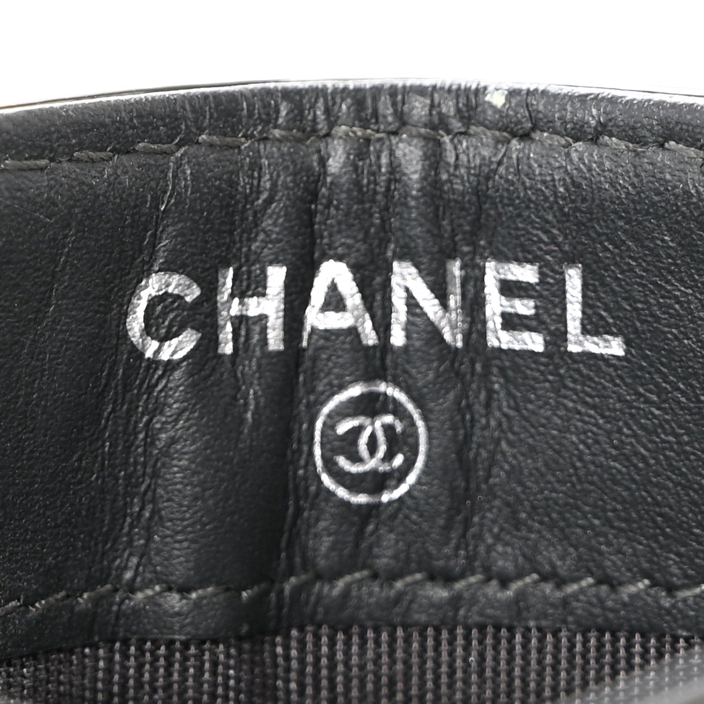 Patent Quilted Card Holder Dark Grey