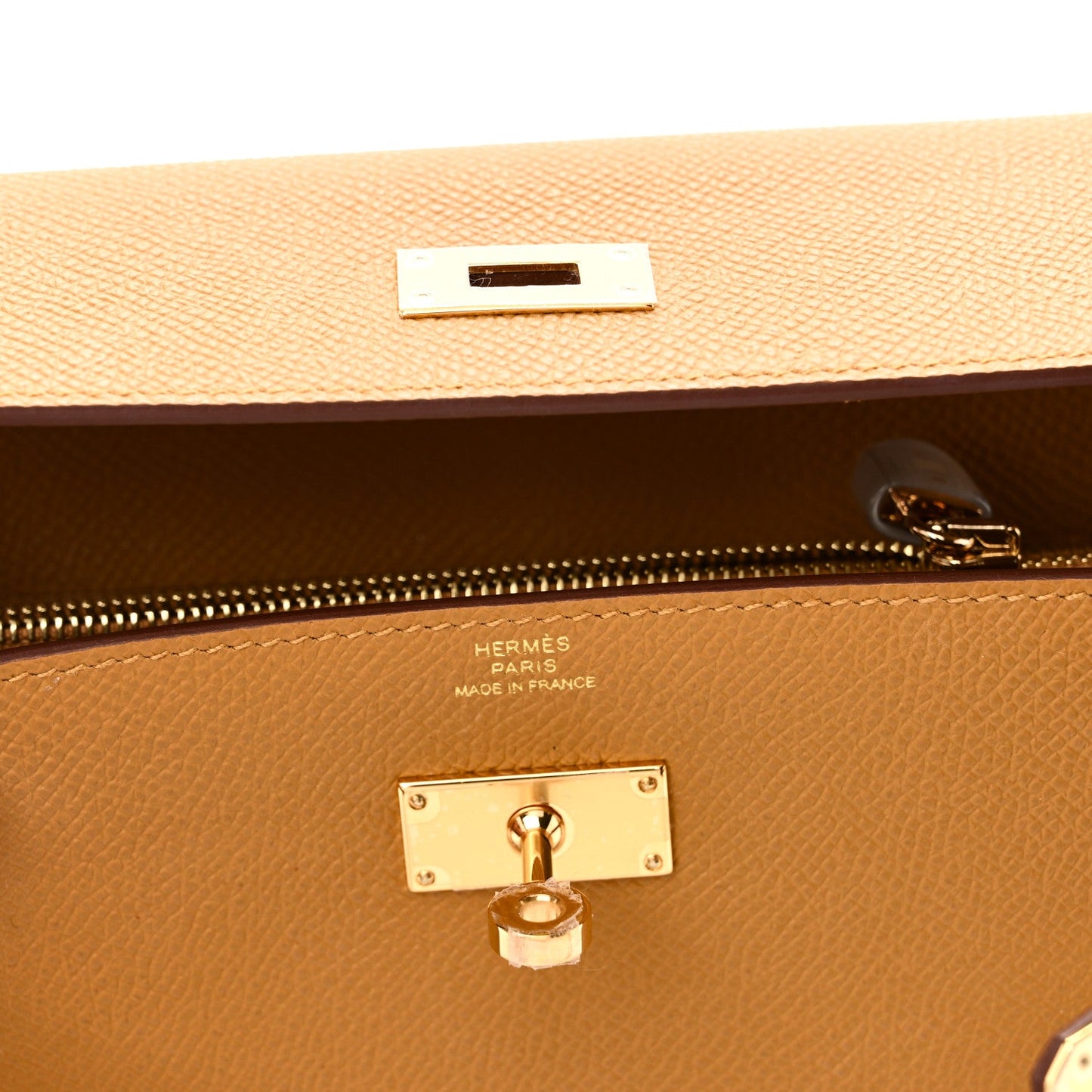 Epsom Kelly Wallet To Go Sesame