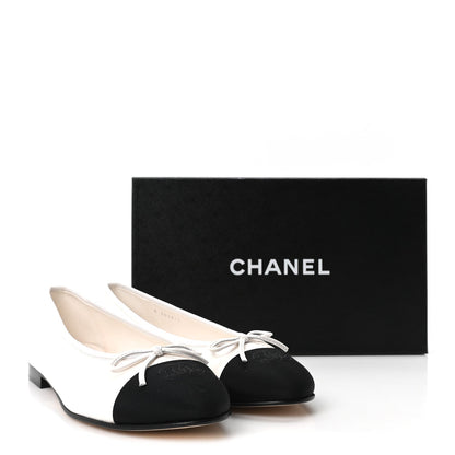 Calfskin Grosgrain Cap Toe CC Ballerina Flats 39.5 Ivory Black