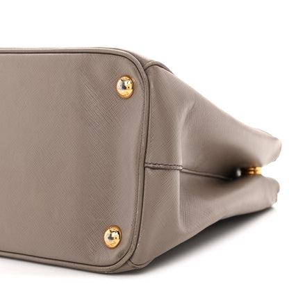 Saffiano Small Galleria Double Zip Tote Argilla
