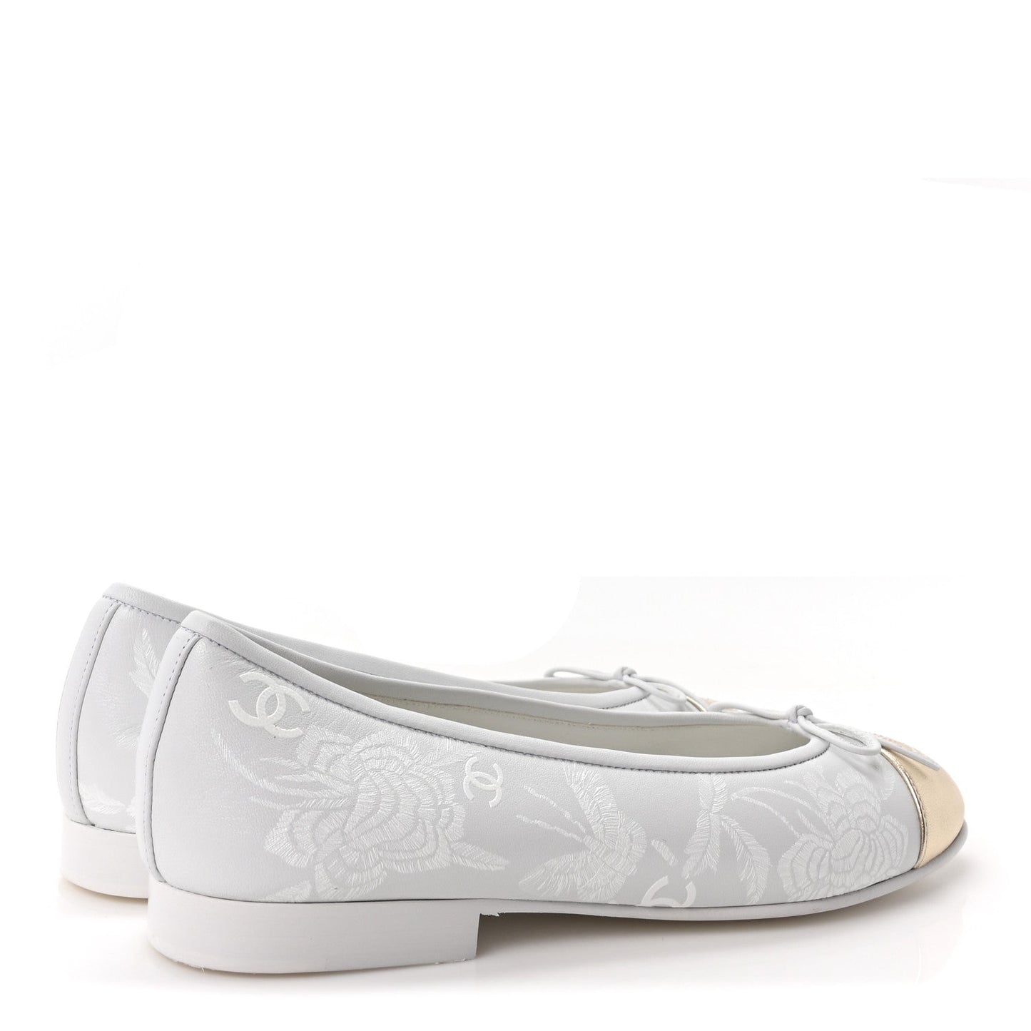 Lambskin Metallic Lambskin Cap Toe CC Ballet Flats 36 White Gold
