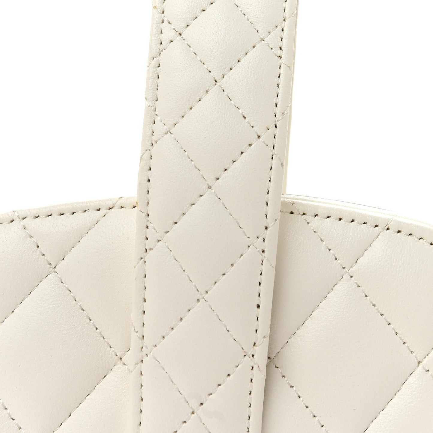 Lambskin Minaudiere Vanity With Handle White