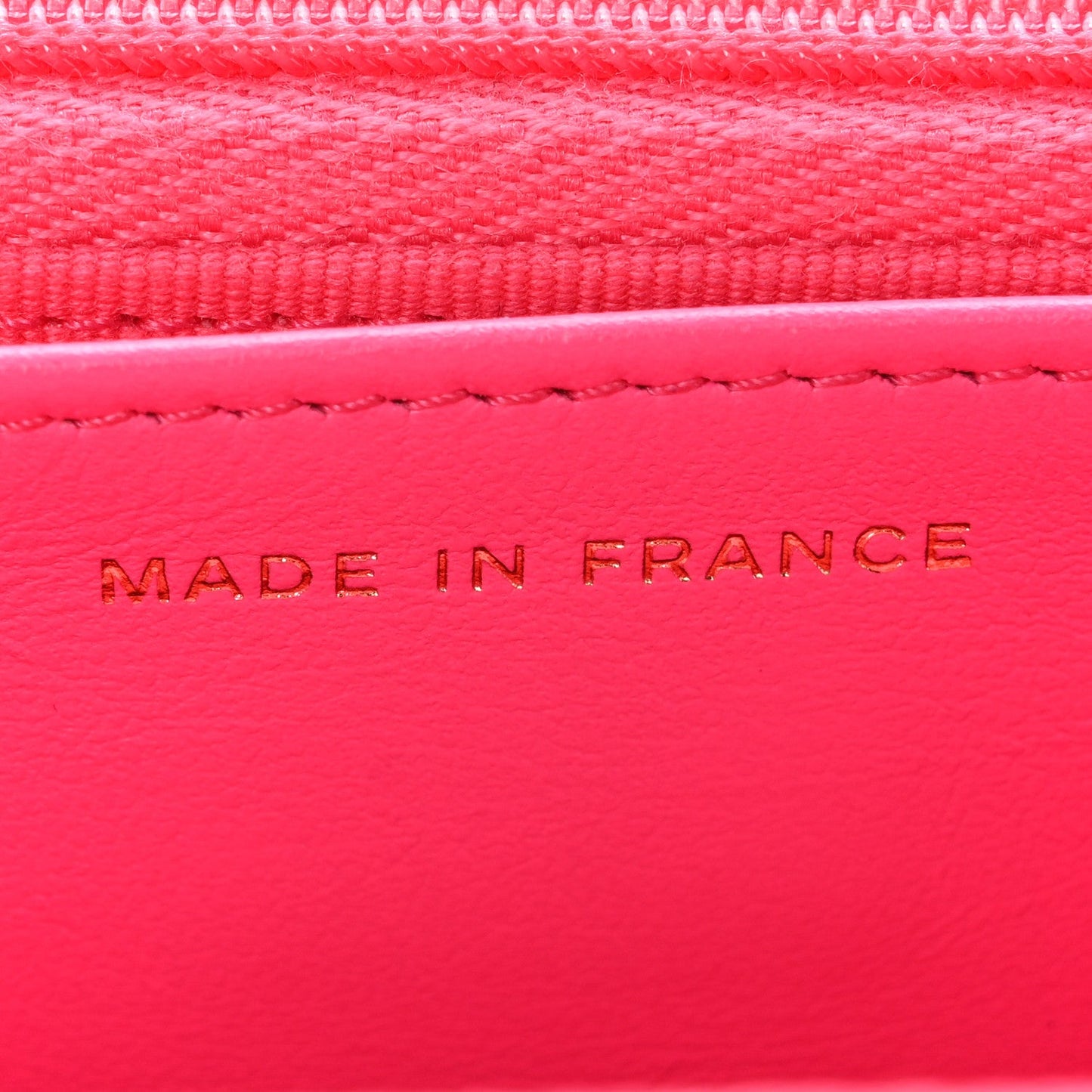 Caviar Quilted Wallet on Chain WOC Fuchsia
