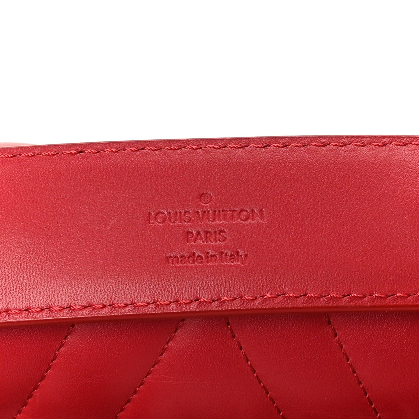 Calfskin New Wave Chain MM Ecarlate