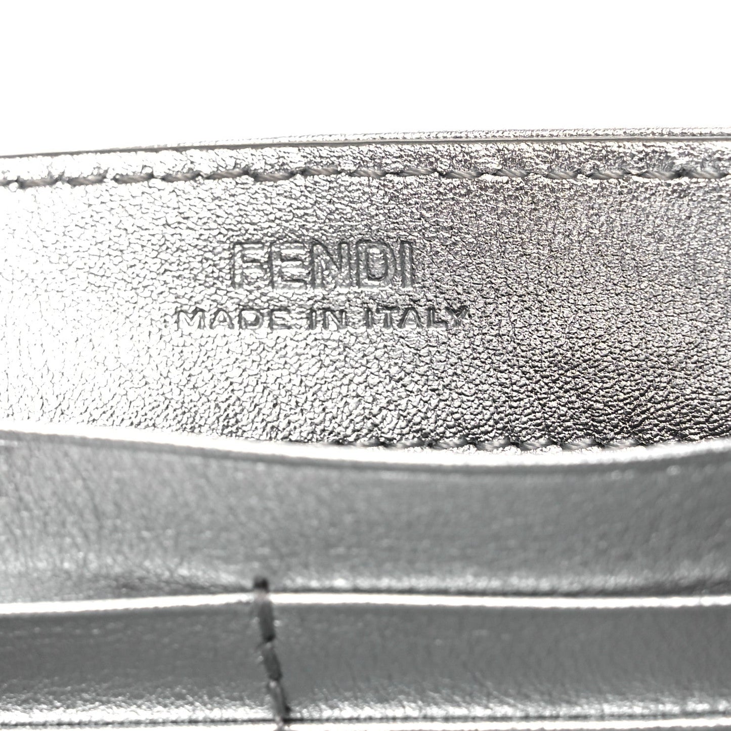 Metallic Calfskin Continental Wallet On Chain Argento