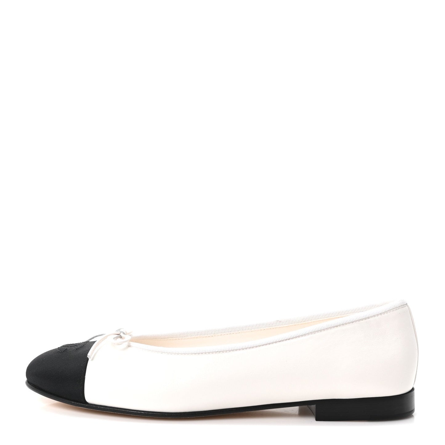 Calfskin Grosgrain Cap Toe CC Ballerina Flats 39.5 Ivory Black