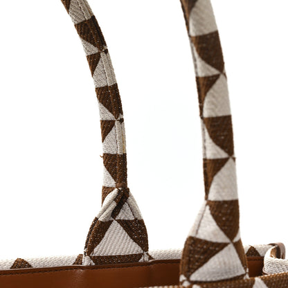 Jacquard Saffiano Triangolo Symbole Embroidered Large Tote Tobacco Talco