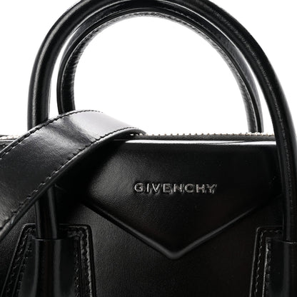 Shiny Lord Calfskin Medium Antigona Black