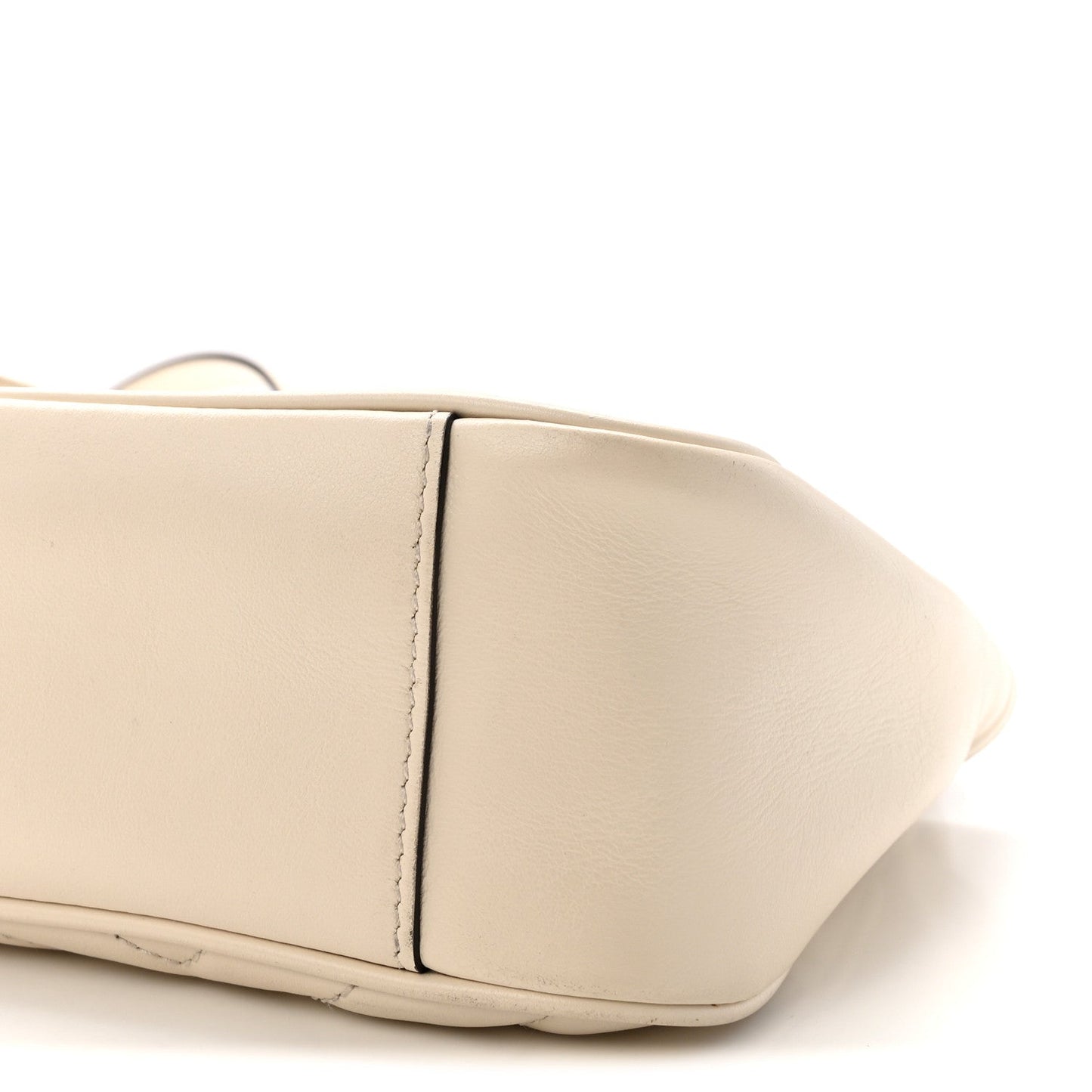Calfskin Matelasse Small GG Marmont Shoulder Bag White