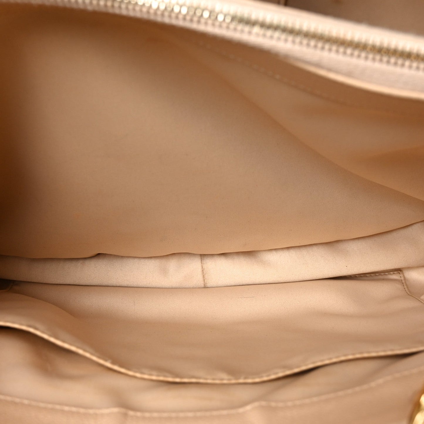 Caviar Quilted Grand Shopping Tote GST Beige Clair