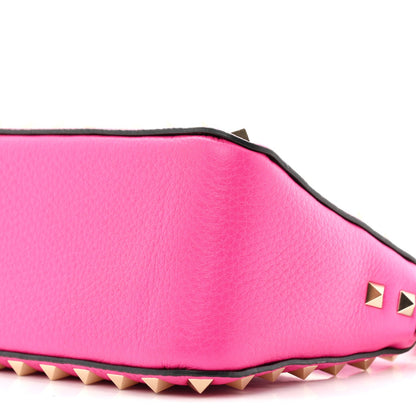 Pebbled Calfskin Small Rockstud Flip Lock Shoulder Bag Fuxia