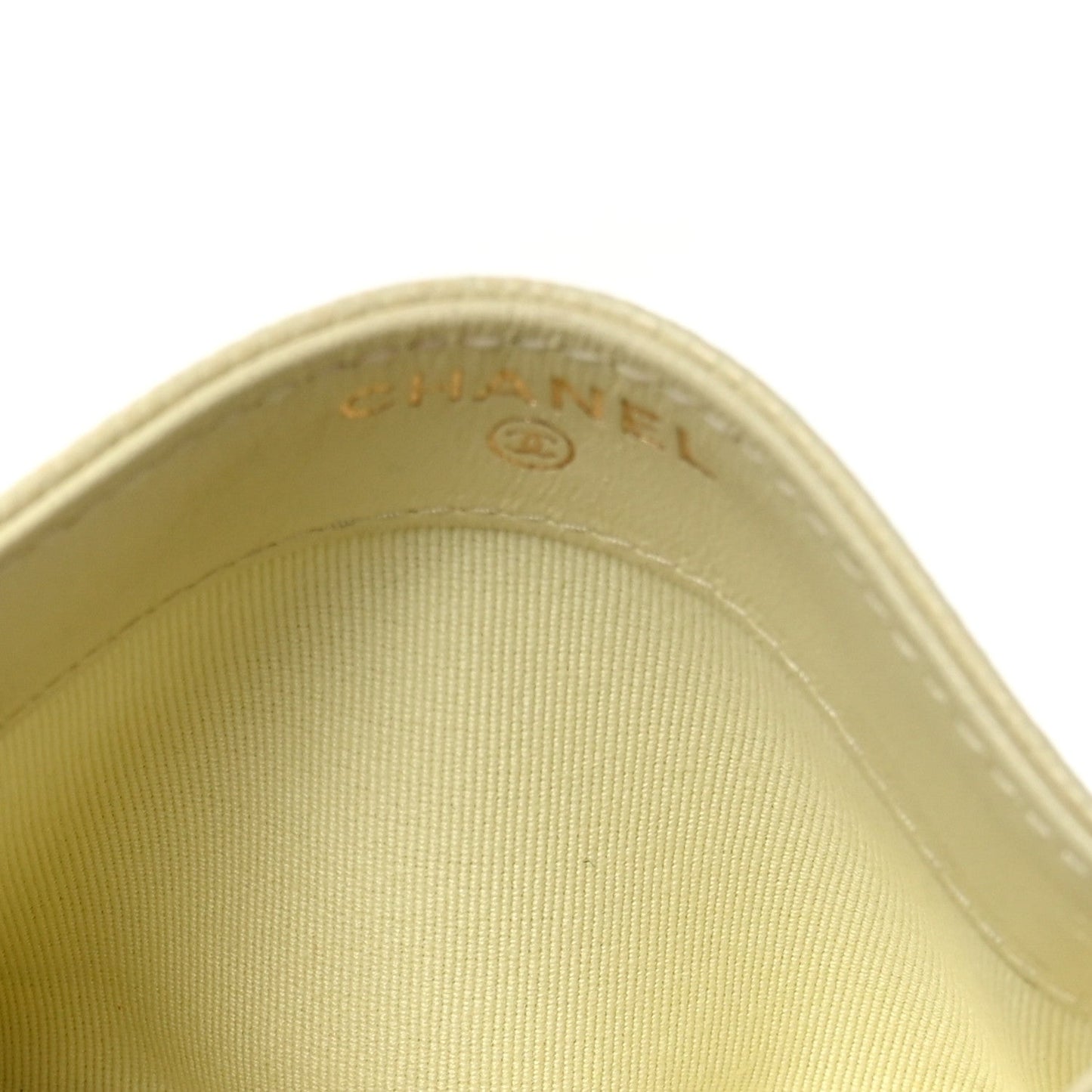 Caviar Quilted Card Holder Jaune