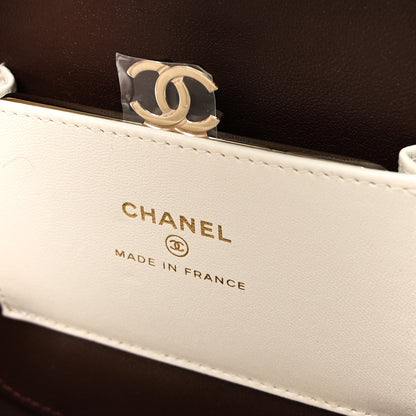 Lambskin Minaudiere Vanity With Handle White