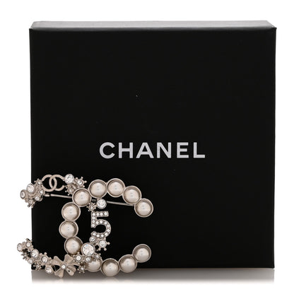 Crystal Pearl CC Star Coco Flapper Brooch Silver