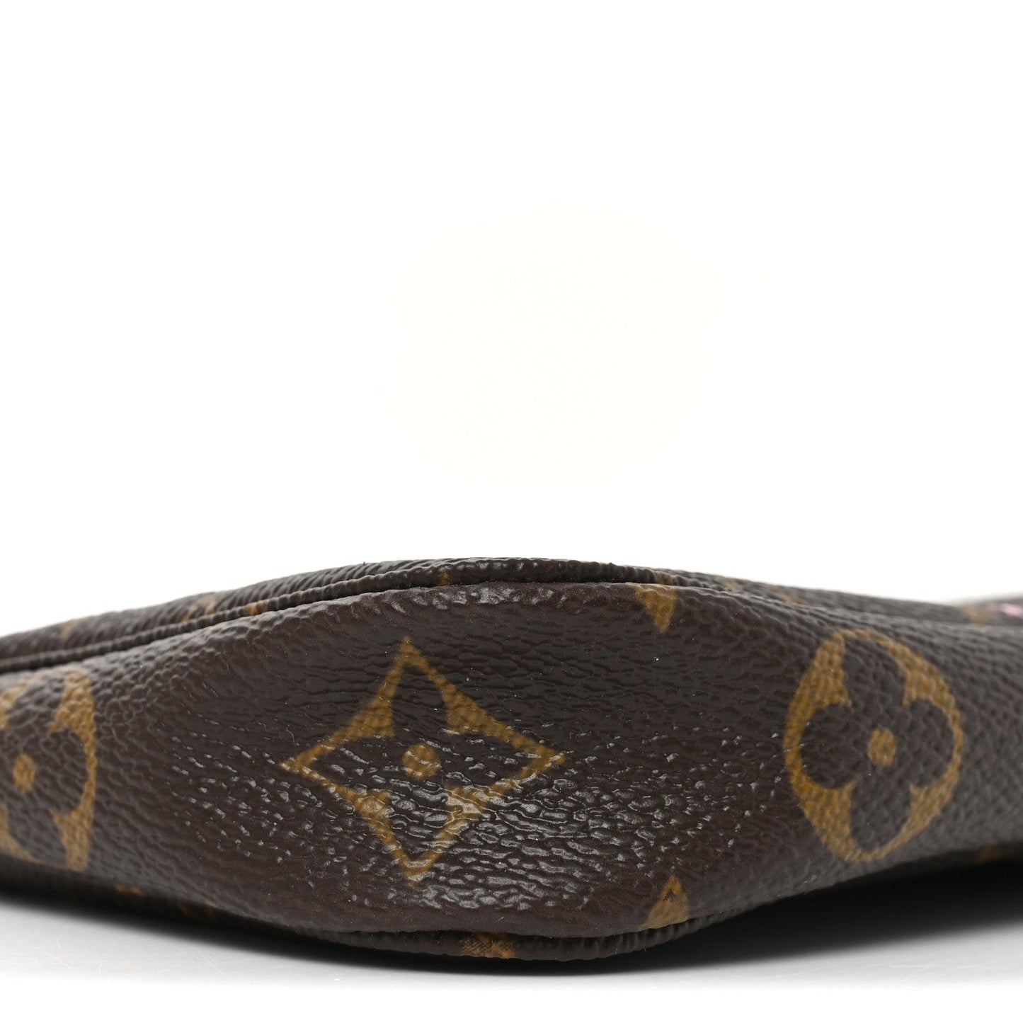 Monogram V Maui Mini Pochette Accessories Rose Ballerine
