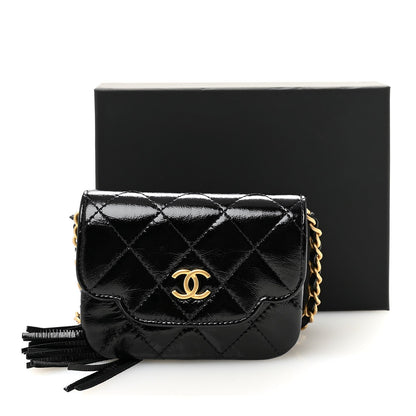 Crumpled Patent Lambskin Quilted Tassel Clutch With Chain Black