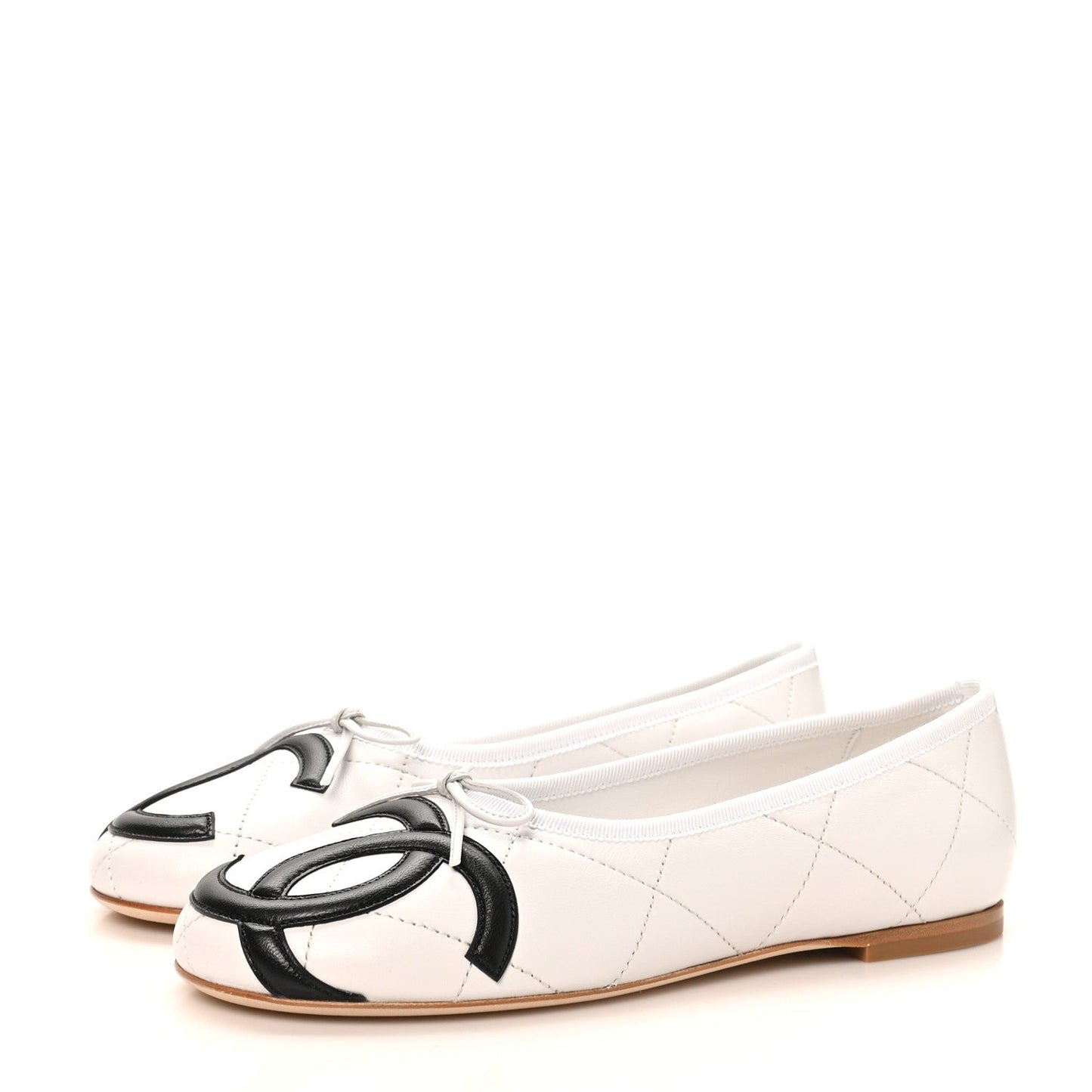 Lambskin Quilted CC Cambon Ballet Flats 37 White Black