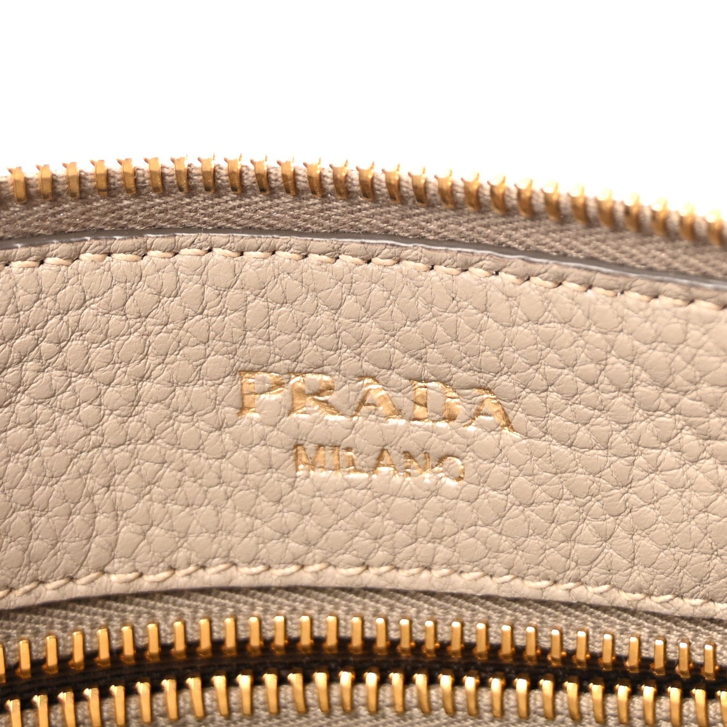 Vitello Daino Zippered Crossbody Bag Argilla