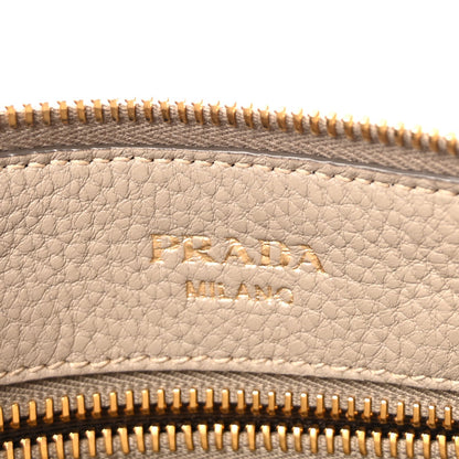 Vitello Daino Zippered Crossbody Bag Argilla