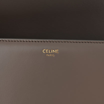 Shiny Calfskin Teen Triomphe Pebble
