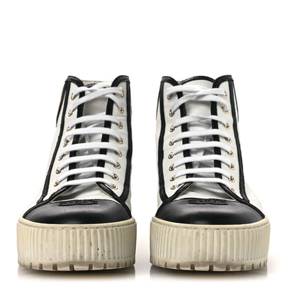 Aged Calfskin Lace Up Cap Toe Sneakers 39.5 White Gold
