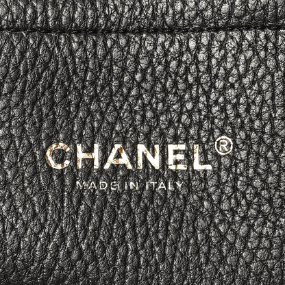 Grained Calfskin Stitched Urban Essentials Medium Shopping Bag Black