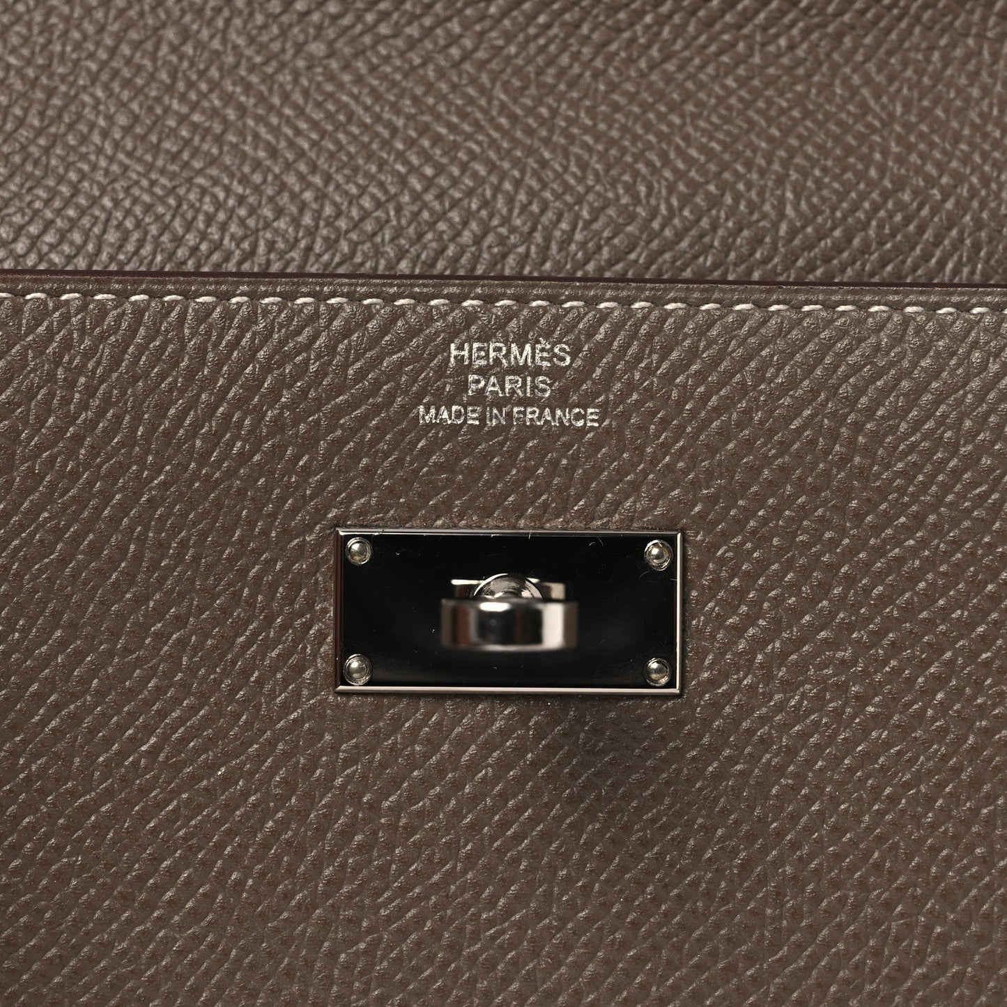 Epsom Kelly Longue Wallet Etoupe